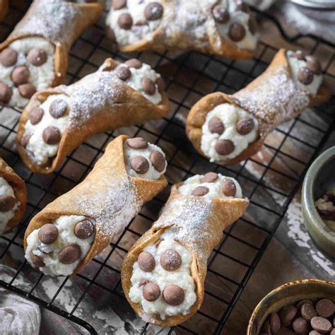 cannolo scomposto hermes picone|How to Make Cannoli Like a Sicilian Pastry ChefVincenzo's Plate.